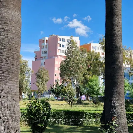 Olivia * Durrës